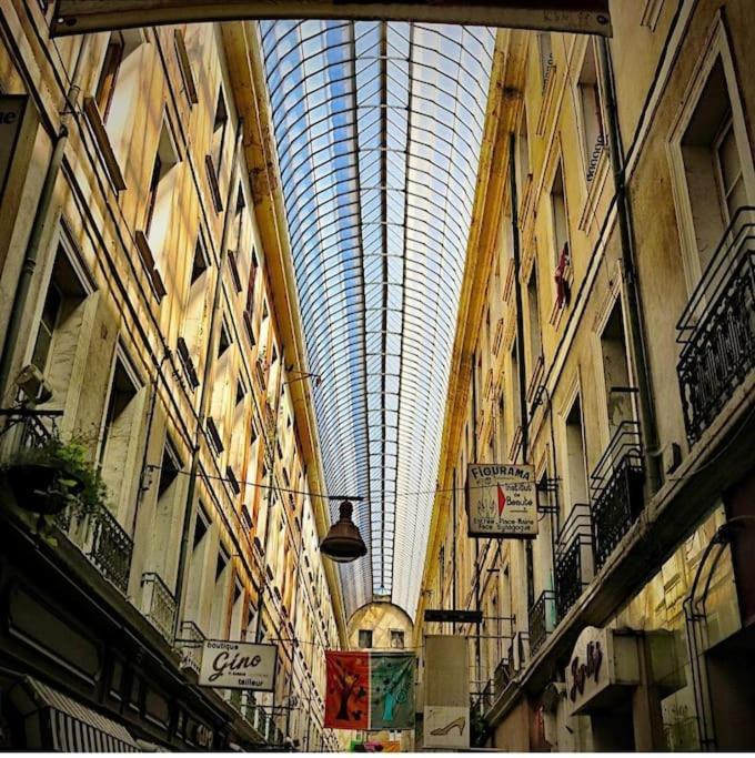 Appartement En Plein Centre. Carpentras Bagian luar foto