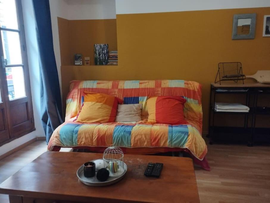 Appartement En Plein Centre. Carpentras Bagian luar foto