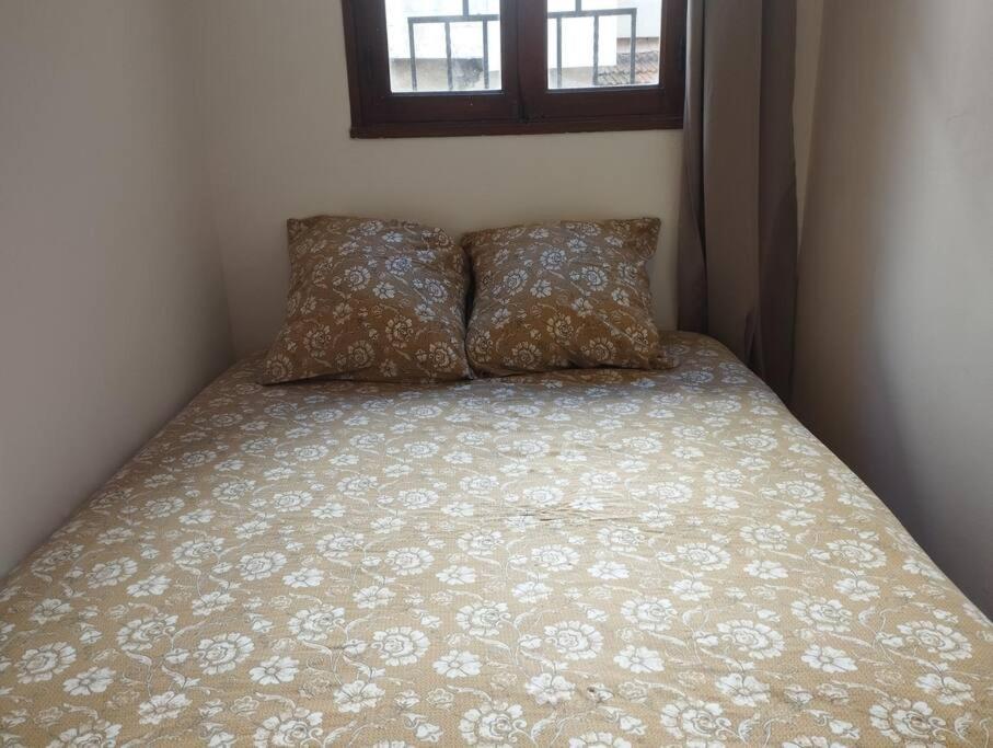 Appartement En Plein Centre. Carpentras Bagian luar foto